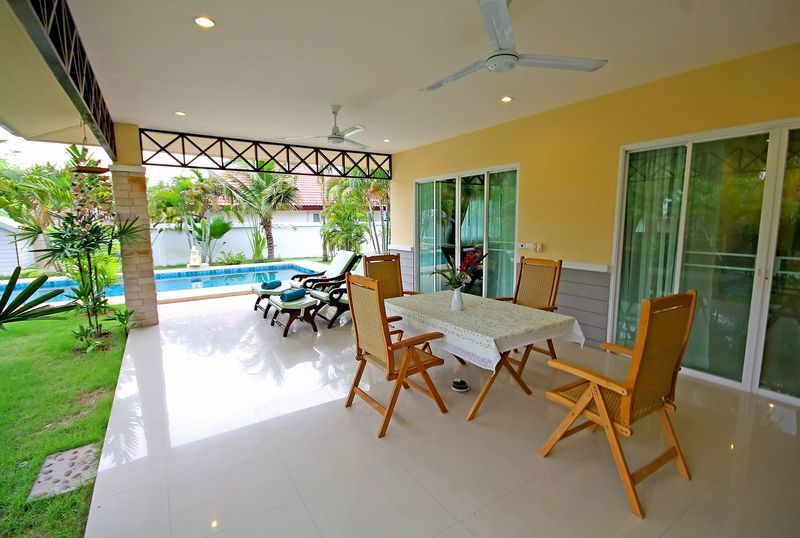 Thai Thani Pool Villa Resort Джомтиен Бийч Екстериор снимка