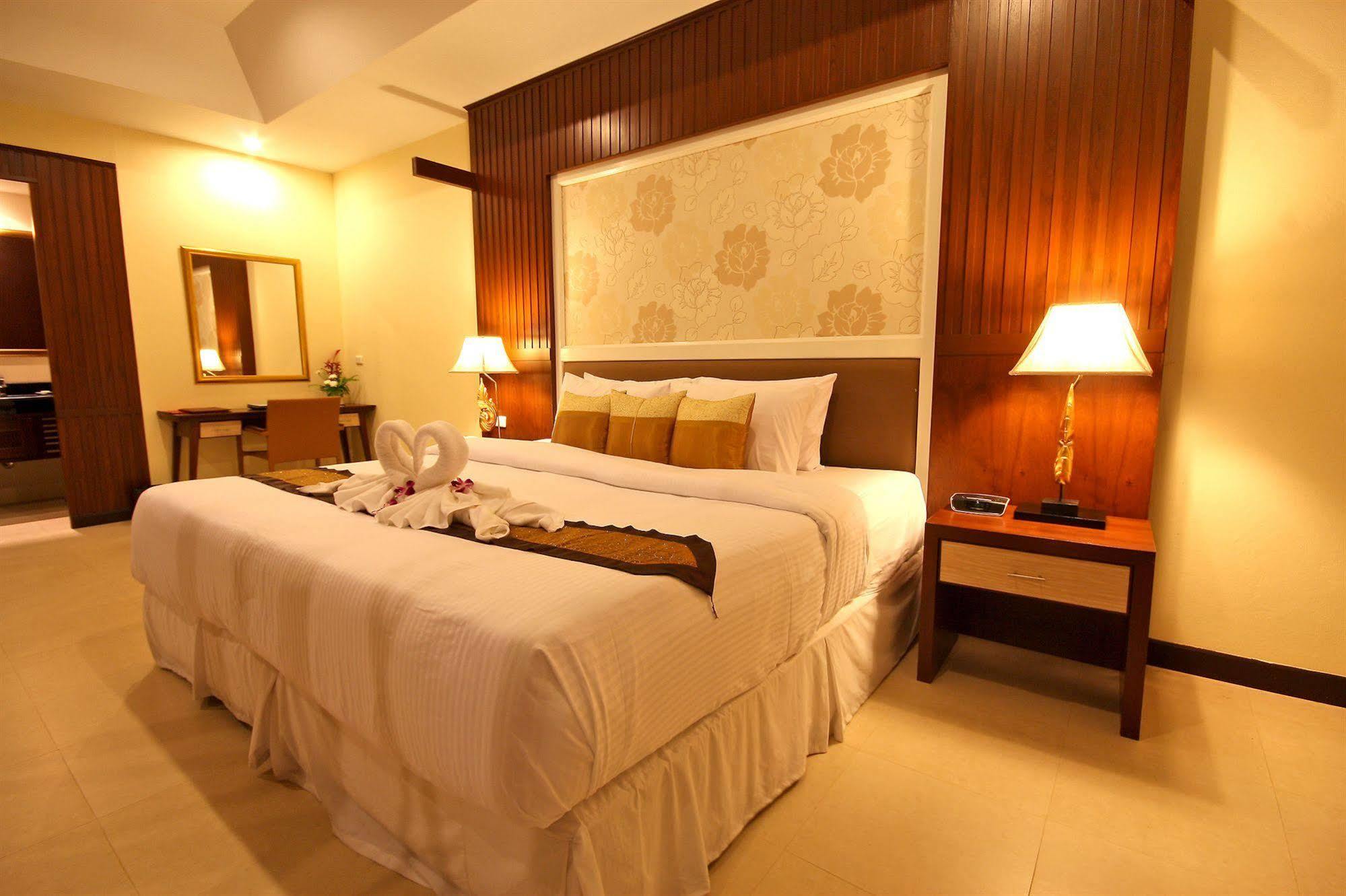 Thai Thani Pool Villa Resort Джомтиен Бийч Екстериор снимка